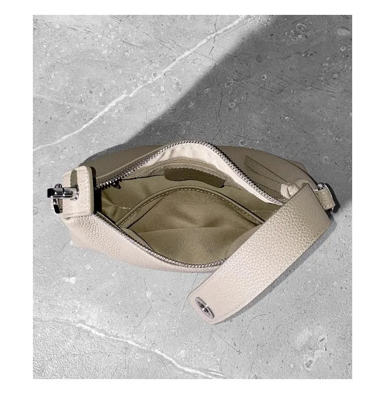 Women's Genuine Leather Shoulder Bag Pillow Classic Crossbody Bag_voghion.com