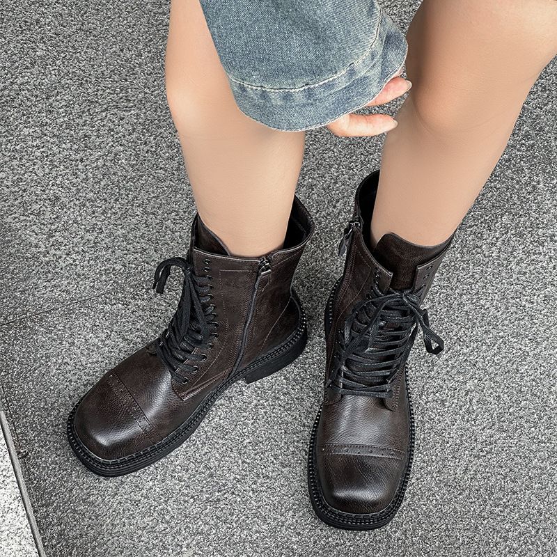 Botas curtas femininas estilo passarela de couro europeu marrom Martin com cadarço britânico Maillard com solado macio Western Denim_voghion.com