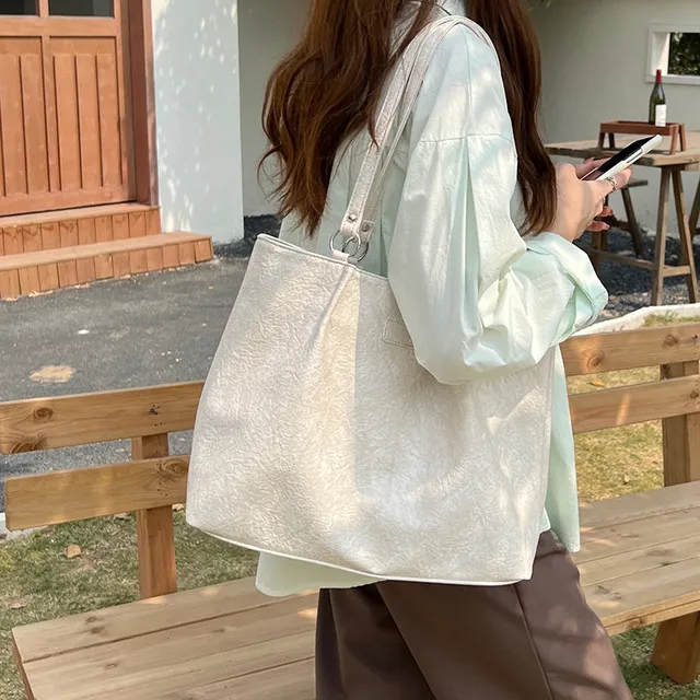 Large-capacity Texture Tote Women's Handbag Niche Versatile Style Early Spring New Popular Shoulder Bag_voghion.com