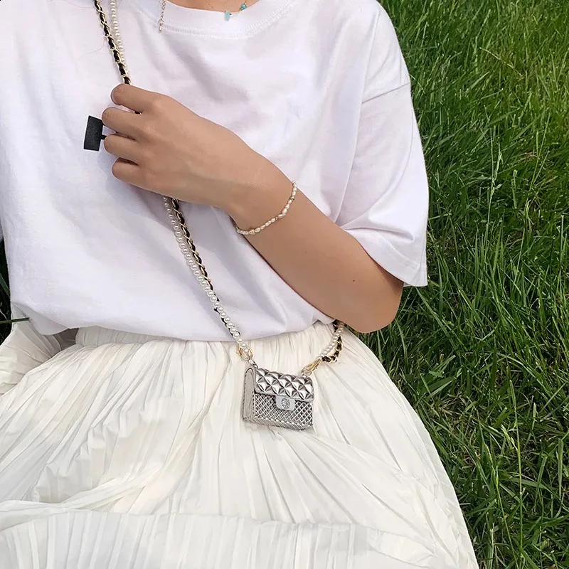 Super Mini Metal Crossbody Bags For Women Fashion Trendy Beading Female Chain Shoulder Handbags 240725_voghion.com
