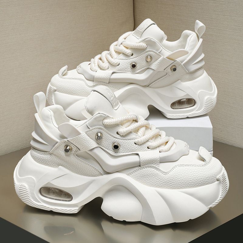 2024 Malé bílé boty Black Knight Nové boty s větruodolnou silnou podrážkou Inner Elevation Casual Work Daddy Shoes_voghion.com