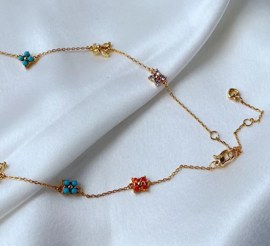 Orecchini di collana stile campagna alla moda per donne ragazze Farfalla fresca e carina Quattro fiori intarsiati Zirconi colorati_voghion.com