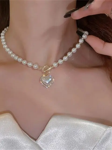2025 Neuheiten Retro Perlen Schlüsselbein Kette Halsband Mode Gold Farbe Liebe Herz Anhänger Halskette Für Frauen Einfache Party_voghion.com