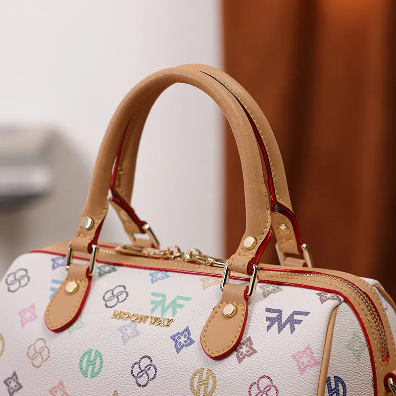 Designer Women's Shoulder Bag Simple Fashionable Versatile Bag_voghion.com