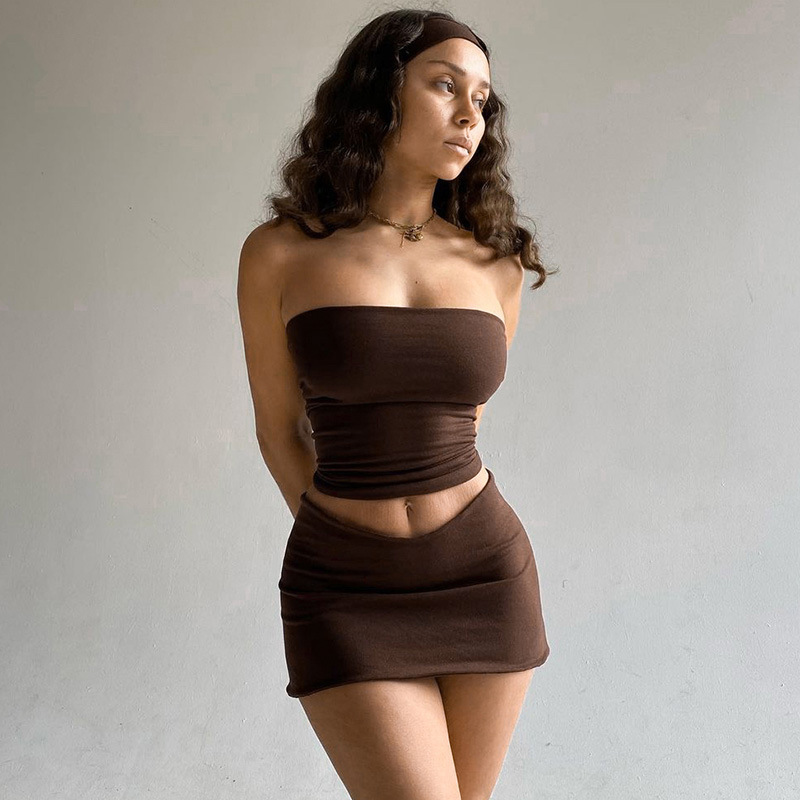 Une ligne soutien-gorge court nombril exposé haut + slim fit wrap fesses jupe courte 2 pièces fille épicée ensemble_voghion.com
