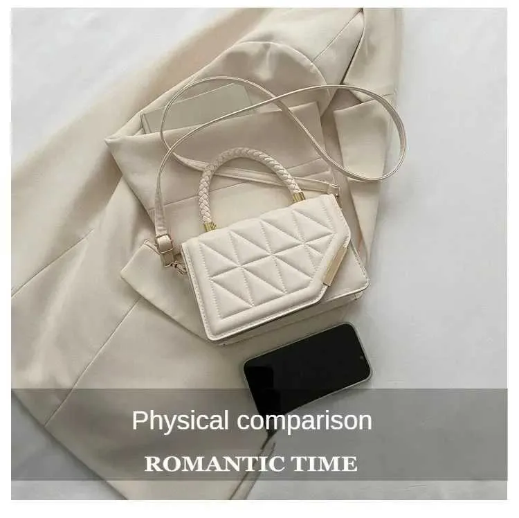 Black Plaid Shoulder Bag Designer Crossbody Handbag For Women_voghion.com
