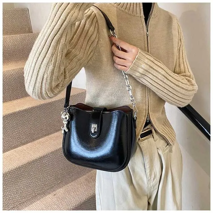 Borsa a secchiello Bury da donna, solida, alla moda, in pelle PU, con tracolla, versatile, per il tempo libero, con catena, semicerchio_voghion.com