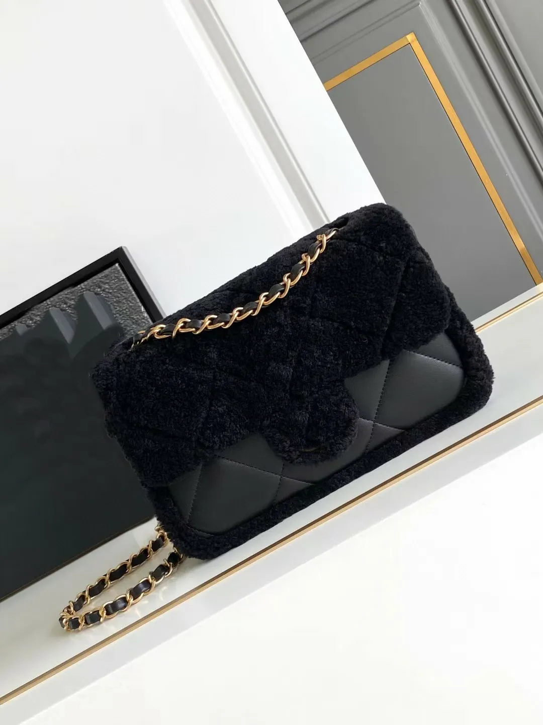 Cosmetic Master Quality Lamb Wool CF Winter Fur Ing Leather Classic Flap Gold Tone Hardware Chain Shoulder Bags Women_voghion.com