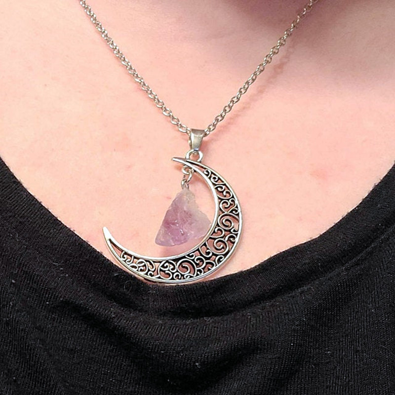 Collier pendentif lune en pierre naturelle style rétro_voghion.com
