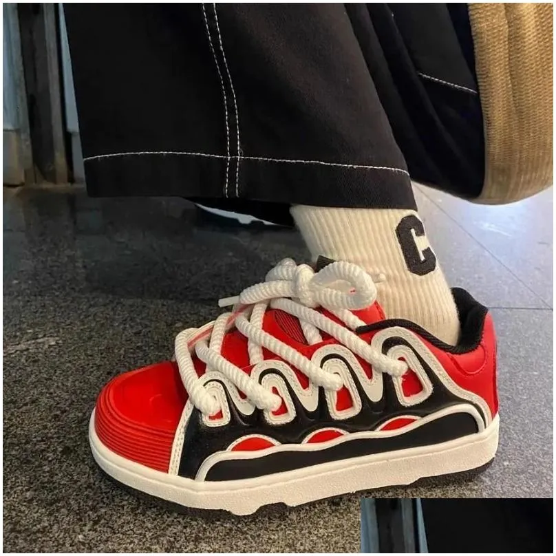 2025 Nuovo modello scarpe casual uomo donna sneakers taglie forti 41 42 moda donna donna spessa suola spessa retrò sport pane_voghion.com