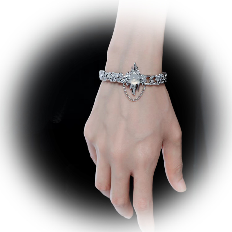 Bracciale futuristico in metallo liquido e agata bianca_voghion.com