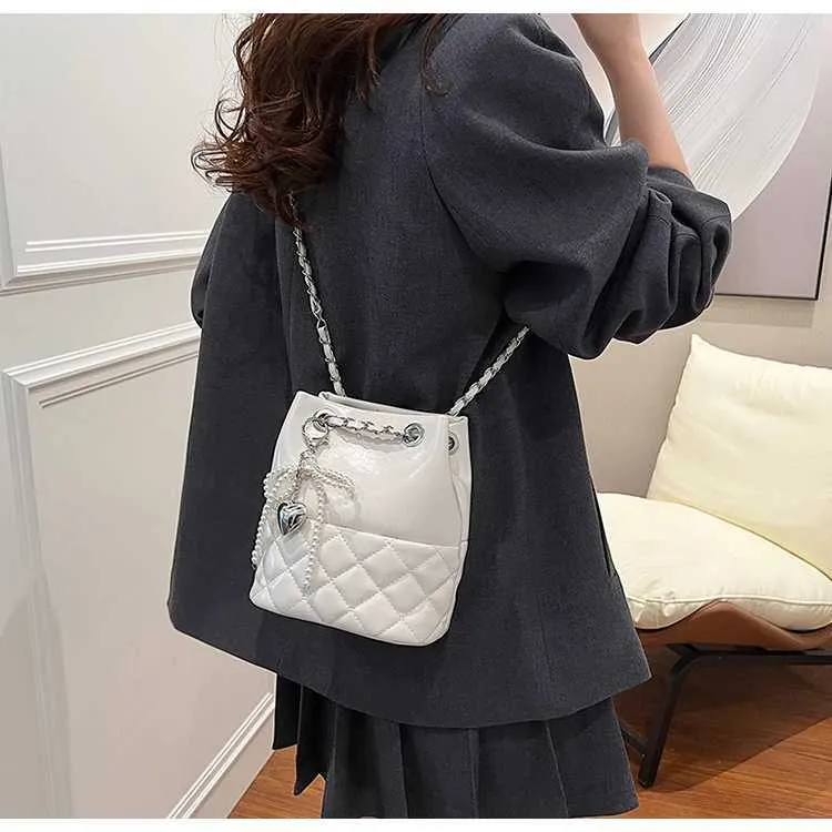 Damen Ledertasche Bucket Bag Schultertasche Mit Kettengliedern_voghion.com