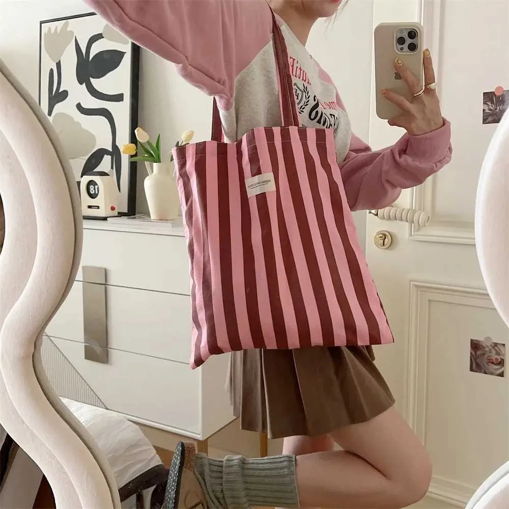 Vintage gestreifte warme Leinwand große Kapazität tägliche Einkaufstasche lässig tragbare Damen Reisehandtasche Y241109_voghion.com