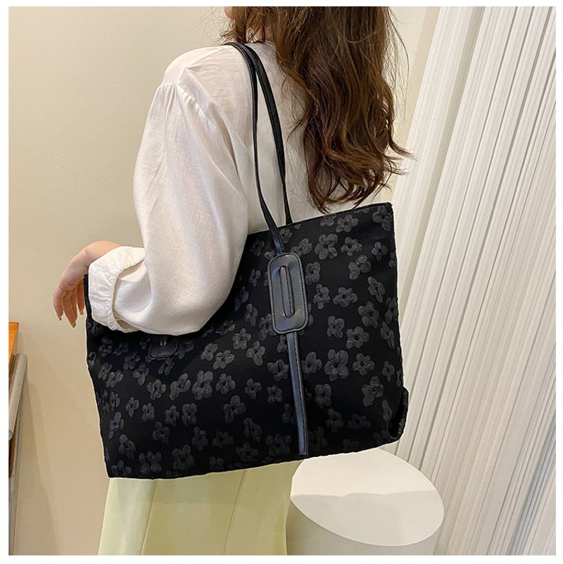 Tasche für Damen mit großem Fassungsvermögen 2022 Neue College-Studentenklasse Schulternische High-End-Einkaufstasche,_voghion.com