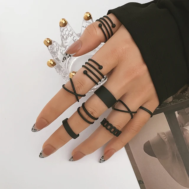 Hot Sales Hot Sales IPARAM Punk Gothic Black Finger Knuckle Set For Women Vintage Minimalist Geometric Chain Wide Ring Fashion Jewelry Gift_voghion.com