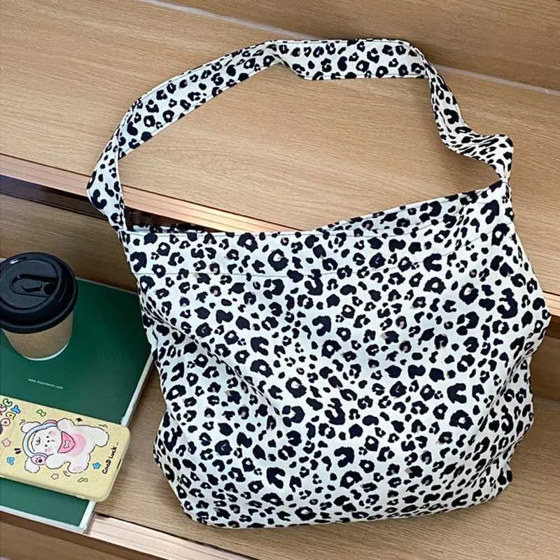 Fashion Canvas Female Handbag Tote Large Capacity Underarm Bag Vintage Leopard Pattern Shoulder Shopping Ba241128_voghion.com