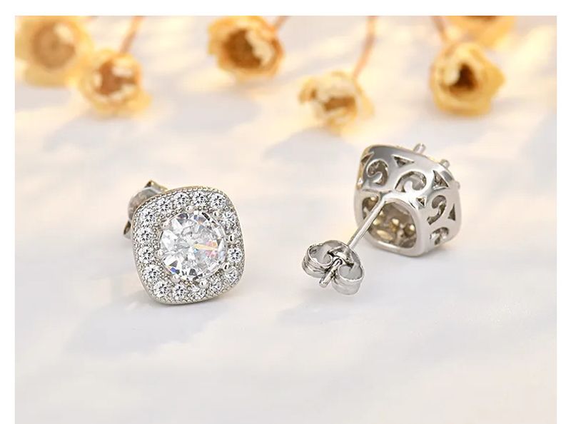 Boucles d'oreilles trois pièces en zircon rond, quatre griffes carrées, tempérament de niche, style léger, forme de cœur haut de gamme_voghion.com