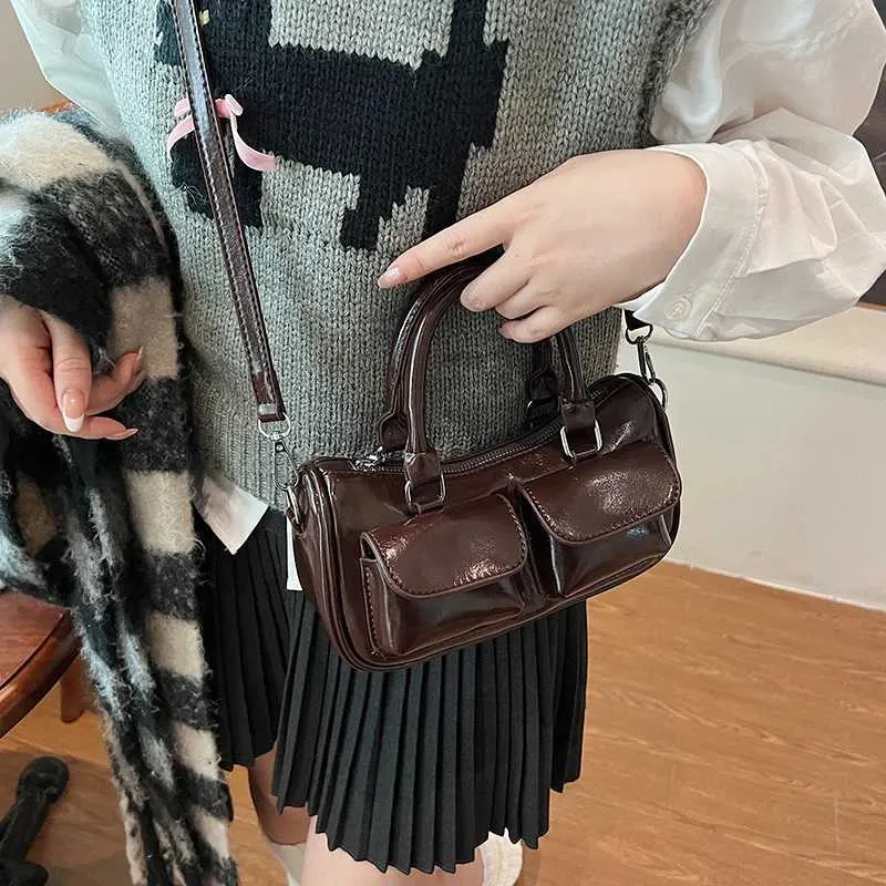 Ladies fashionable small handbag solid color PU retro mailman bag autumn and winter new style single shoulder crossbody_voghion.com