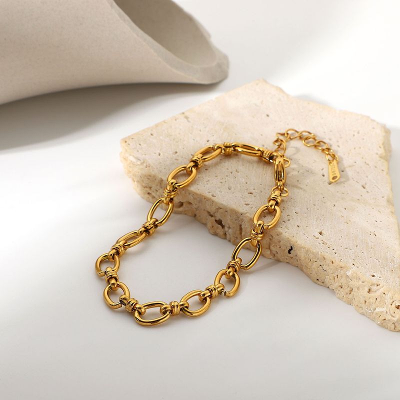 Fibbia a croce a catena stretta su Internet, stesso stile, bracciale alla moda popolare da donna in acciaio inossidabile placcato oro_voghion.com