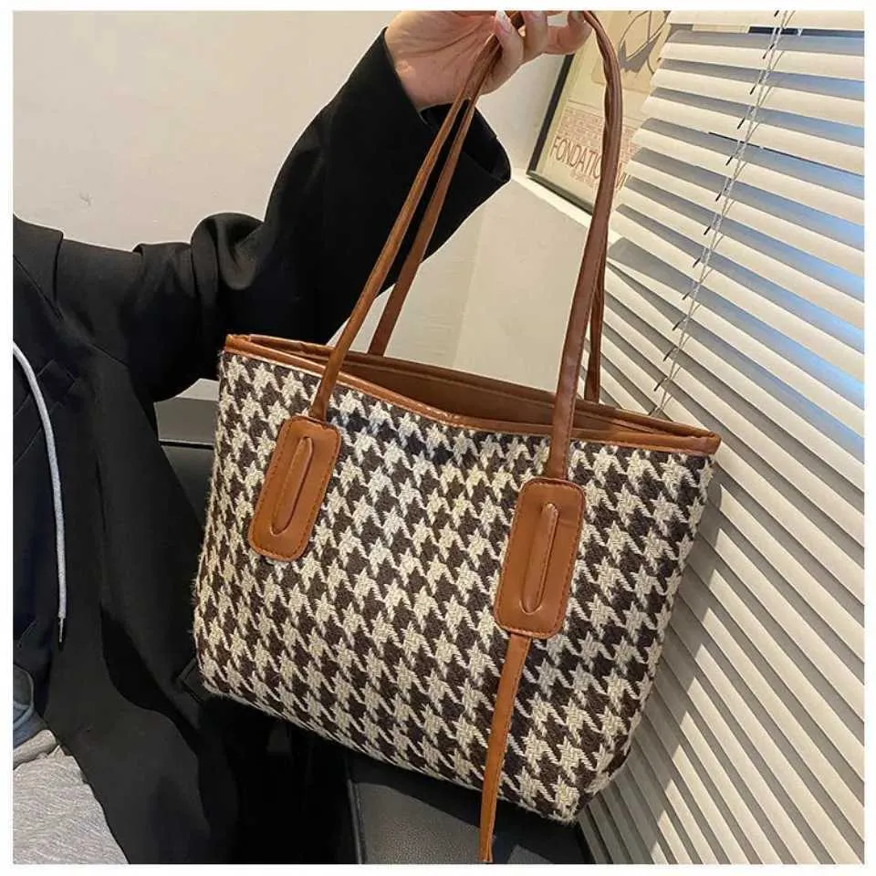 Fashionable Women's Shoulder Bag And Handbag In Houndstooth Style_voghion.com