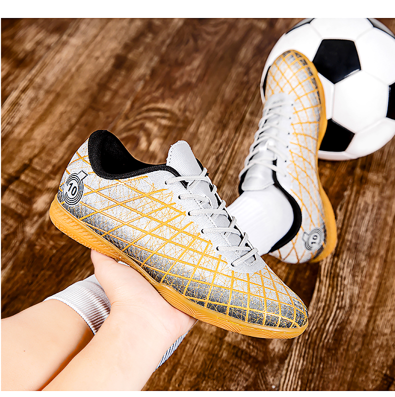 Erkek Futbol Futbol Ayakkabıları Profesyonel Hafif Açık Hava Nefes Alabilir Kaymaz Futsal Kapalı Antrenman Ayakkabıları Unisex Çim_voghion.com
