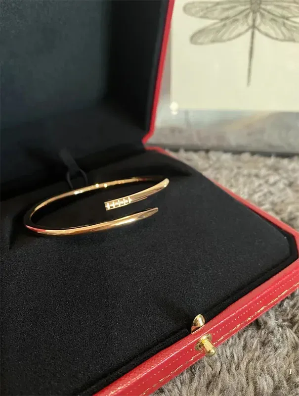 Classic Nail Bracelet Designer Women Fashion Unisex Cuff Bangle Gold Jewelry Gift Mens Bracelets Jewllery CYG2392110-5_voghion.com