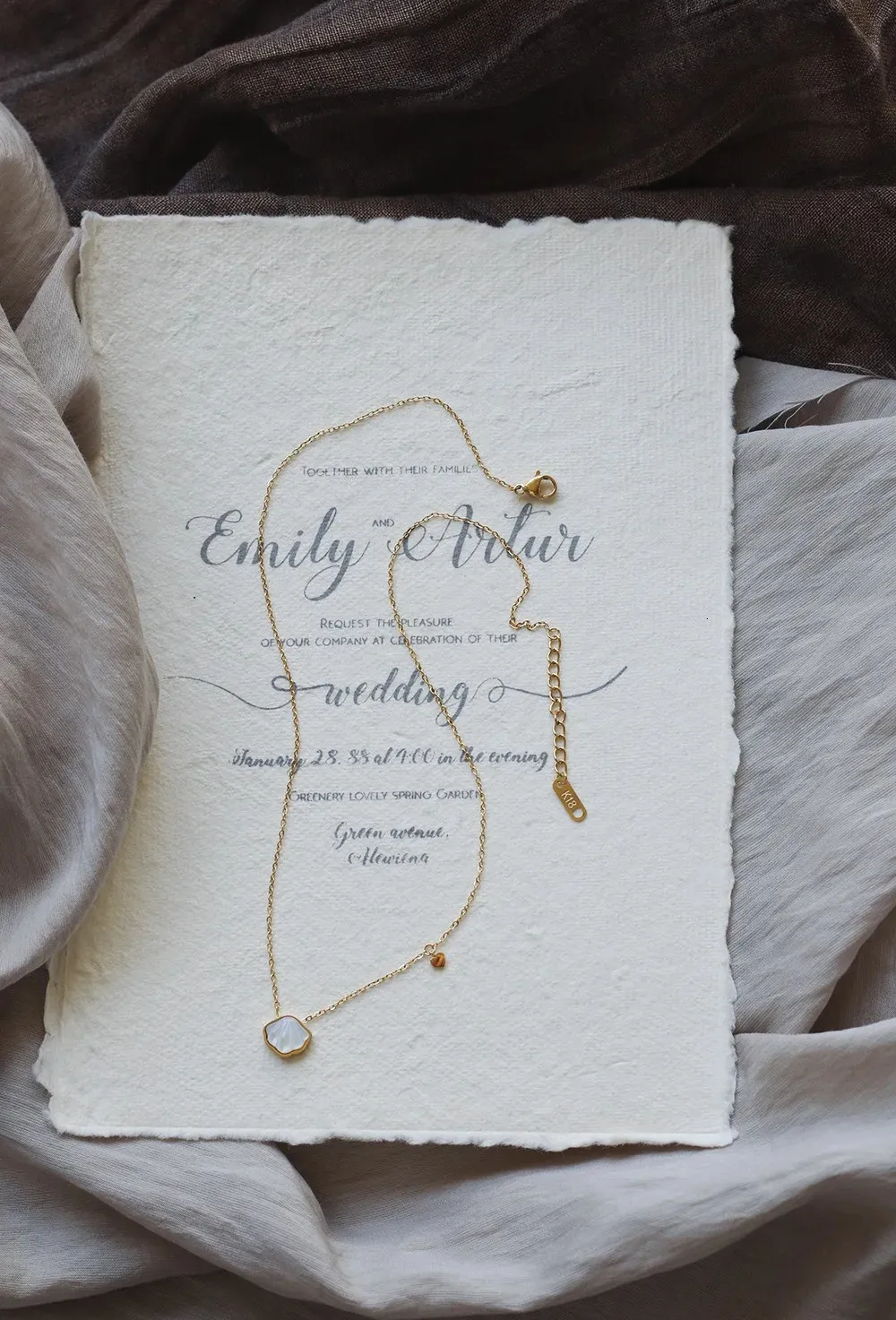 RHYSONG Naturel Blanc Fritillaire Bijoux En Acier Inoxydable Collier Boucles D'oreilles Ensembles Femmes Coréenne Mode Coeur Coquillage Collier_voghion.com