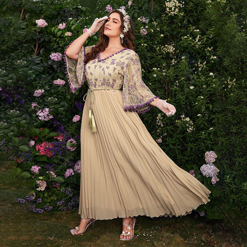Rochie de mireasă în stil prințesă, mărime plus, fără mâneci, cu decolteu în V, fustă din dantelă plisată_voghion.com