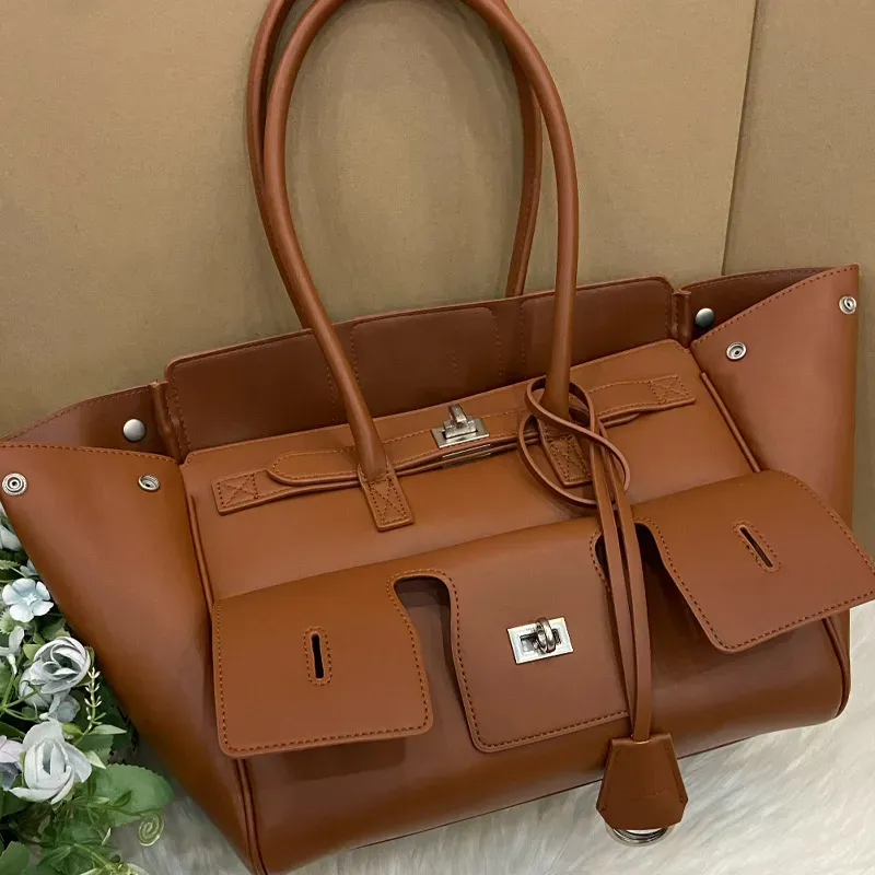 Women Large Capacity Travel Lage Black Bag High Quality Square Buckle Design Shoulder Handbag Shopper_voghion.com