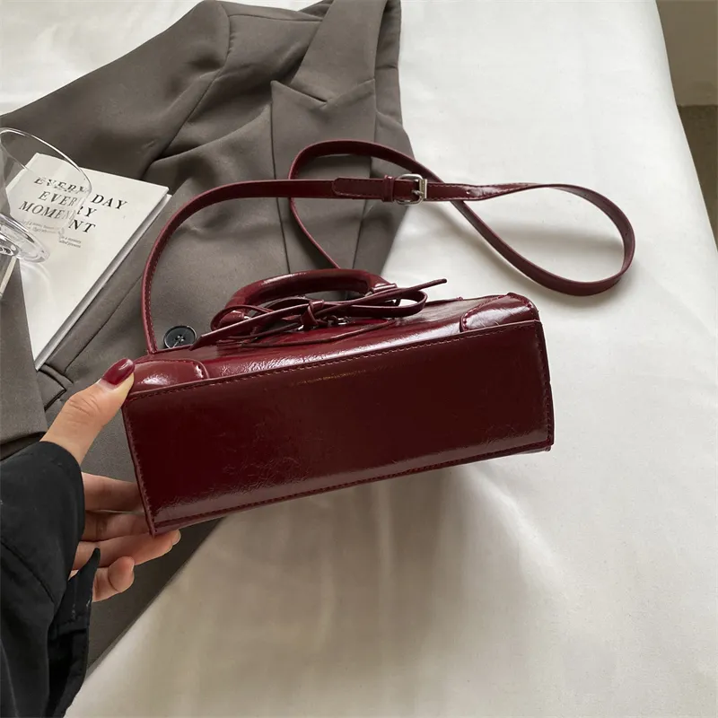 Umhängetaschen Mini Kleine Quadratische Tasche Tote Frauen Designer Handtaschen Vintage Bambus Griff Weibliche Elegante_voghion.com