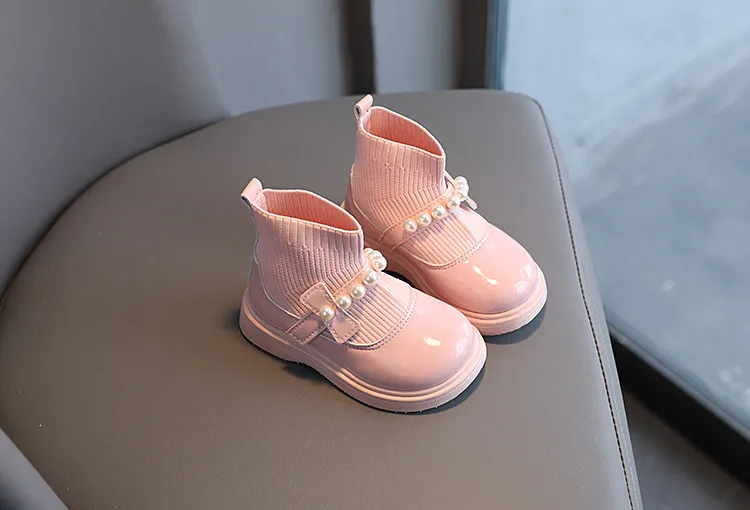 2025 Nei Baby Meedercher Prinzessin Stiwwelen Socken Cutefeet Kanner Casual Klengkanner Kanner Hierscht Wanter Lieder Schong mat Pärelen_voghion.com