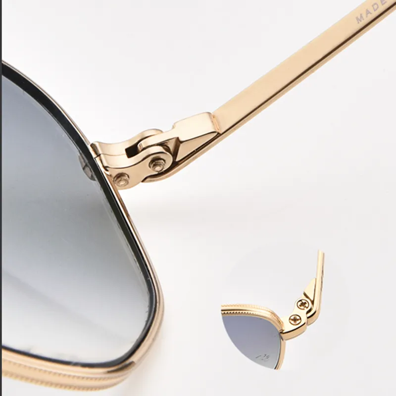 Occhiali da sole quadrati con montatura in metallo da uomo e da donna, lenti in vero vetro, occhiali da sole alla moda con custodia in pelle e tutto_voghion.com