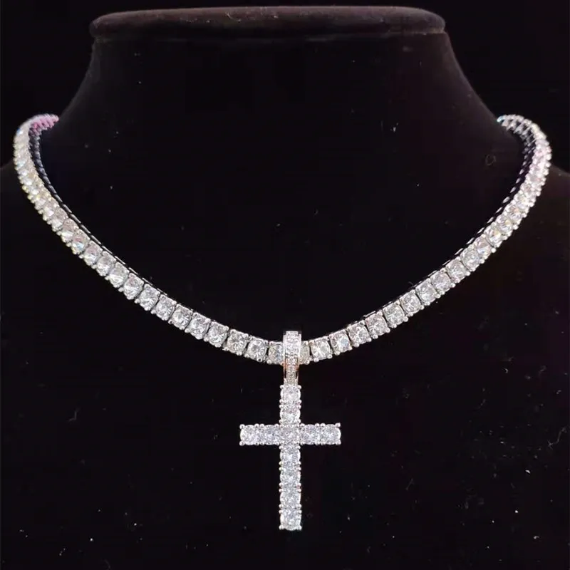 Colares com pingentes Homens Mulheres Hip Hop Cruz Colar com 4mm Zircon Tennis Chain Iced Out Bling HipHop Jóias Moda_voghion.com