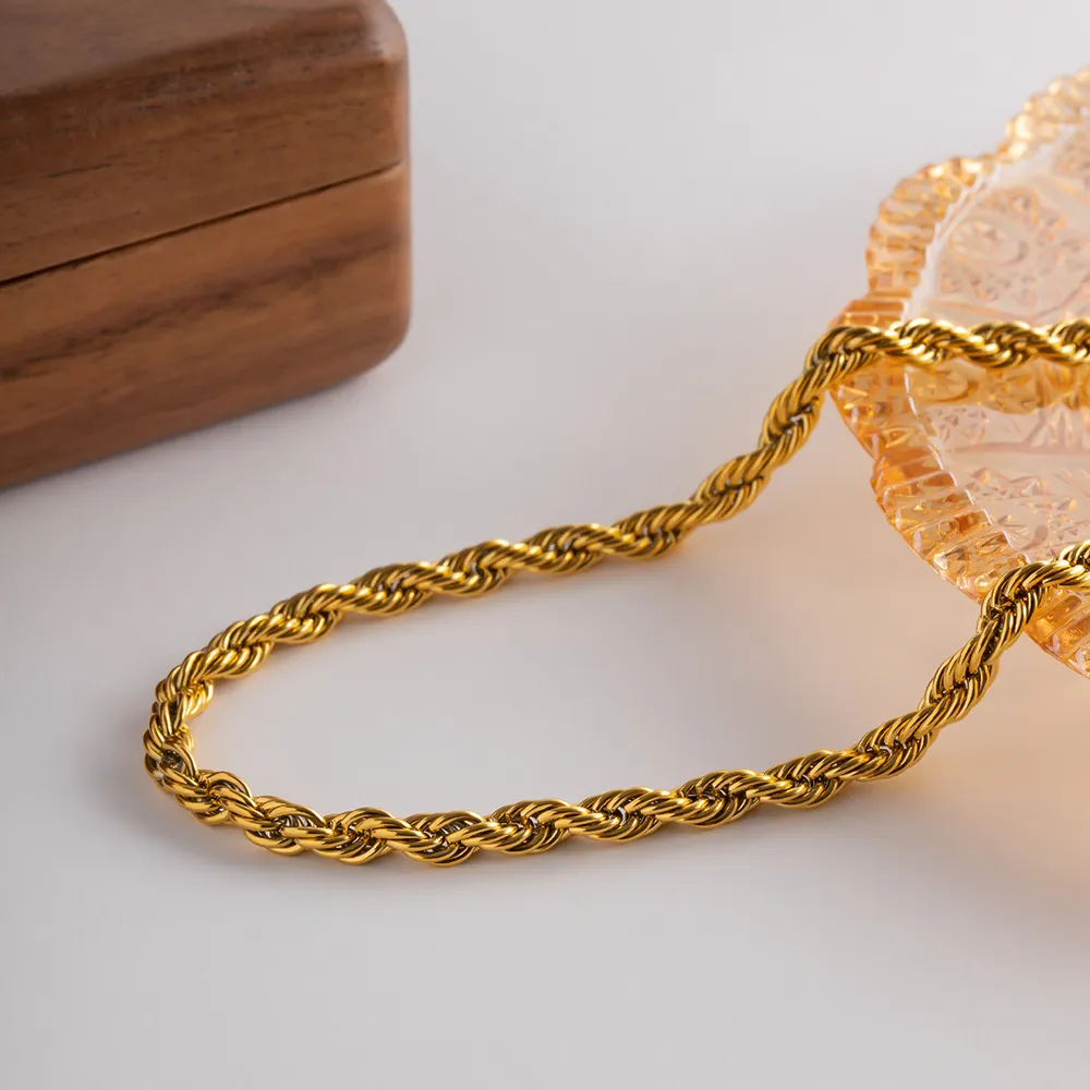 Gold Plated Rope Chain Necklace Versatile Unisex Fashion Accessory_voghion.com