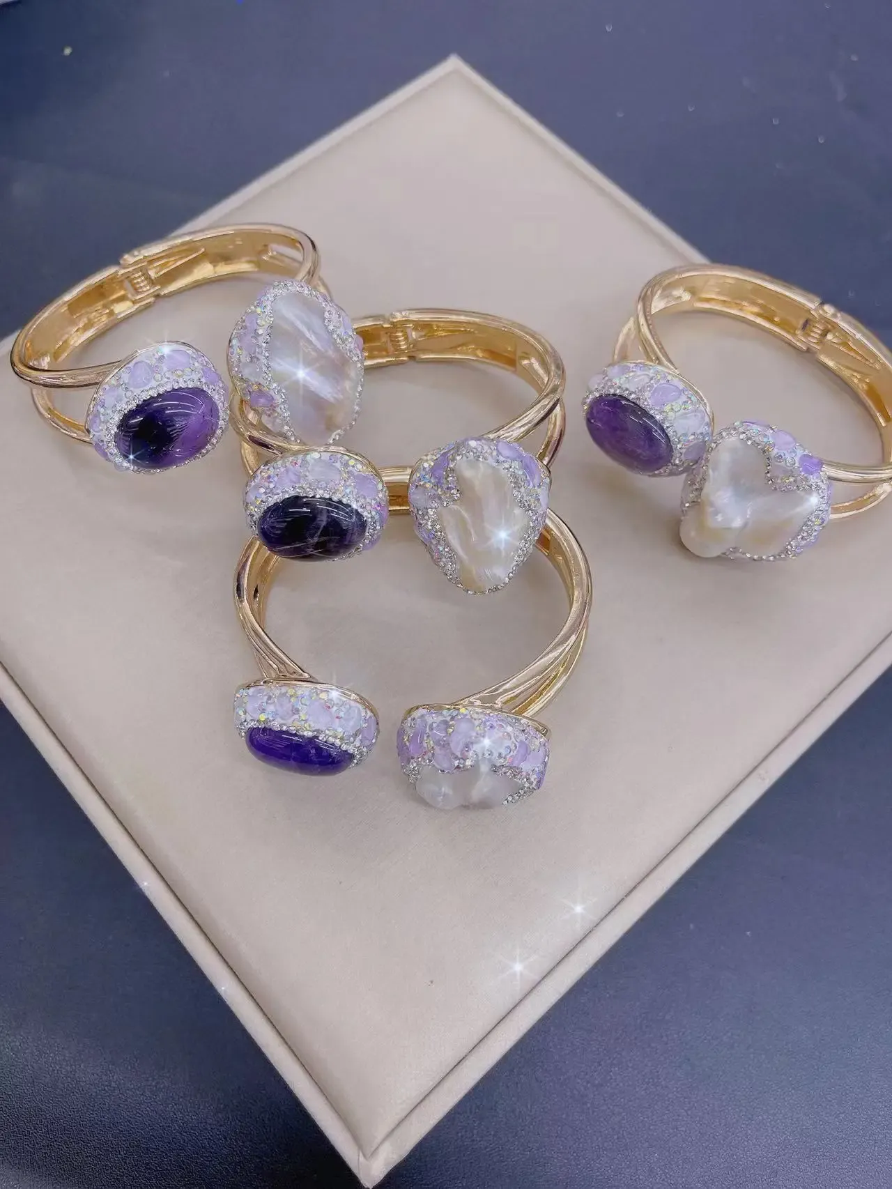 Natural Baroque Pearl Bracelet for Women Raw Stone Amethyst Set with Czech Diamonds Jewelry_voghion.com