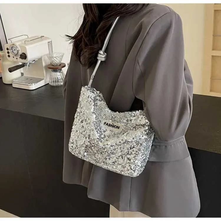 Frauen Pailletten Solide Shiny Stachels Eimer Griff Weibliche Casual Pendeln Schulter Pack Dame Weiche Große Kapazität_voghion.com