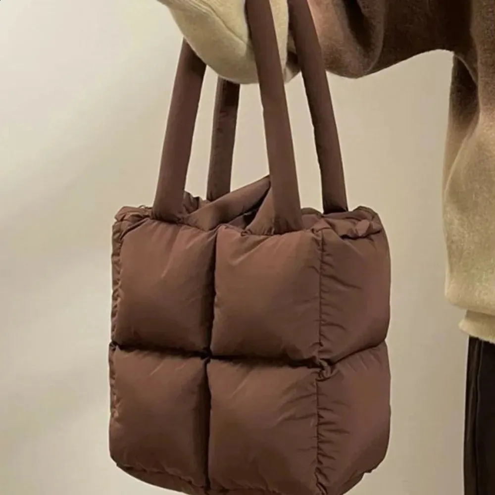Borsa a tracolla grande capacità imbottita in nylon trapuntato, borsa a mano in piuma, borsa per la spesa in cotone morbido e imbottito 240912_voghion.com
