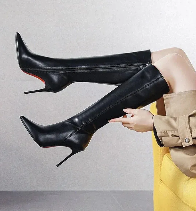 Schwarze lange spitze Zehen Super High Heels Damen Winter Knieschaft Stiefel Trend Halbe Saison 241116_voghion.com