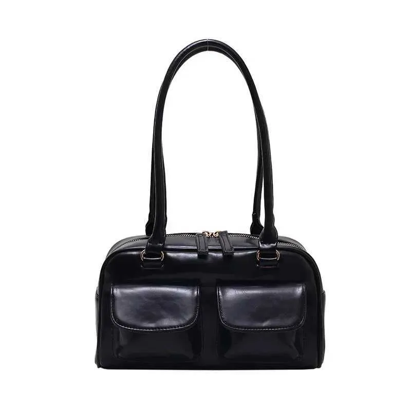 Borsa a spalla e borsa a mano donna in vernice rossa_voghion.com