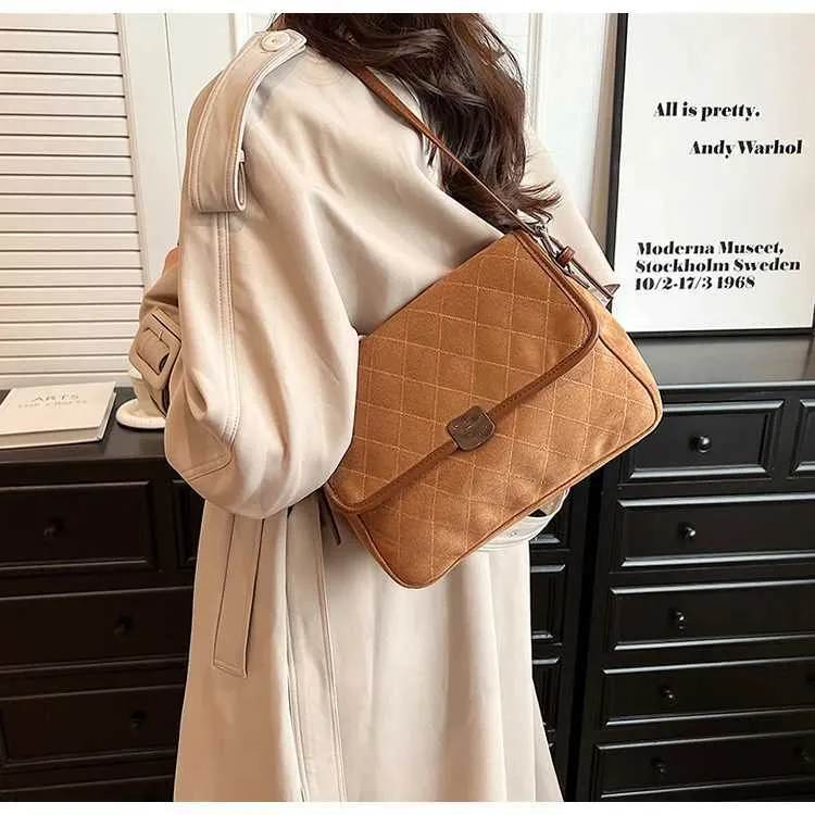 Vintage Suede Shoulder Bag For Women Large Capacity Satchel Bag_voghion.com