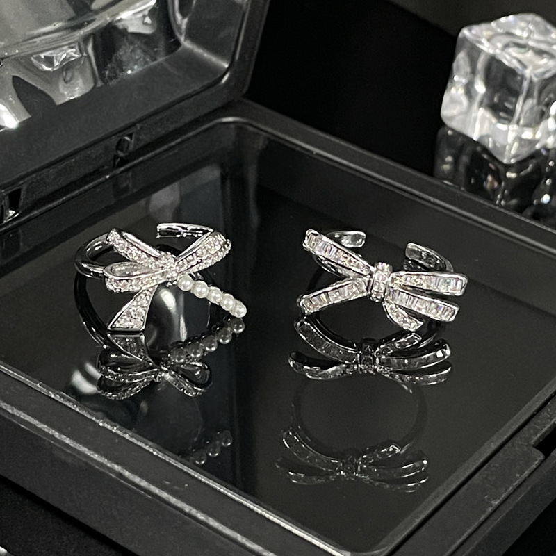High end Light Luxury Full Diamond Zircon Bow Sweet Cool Open Female Instagram Cold Elegant Elegance Small and Popular_voghion.com