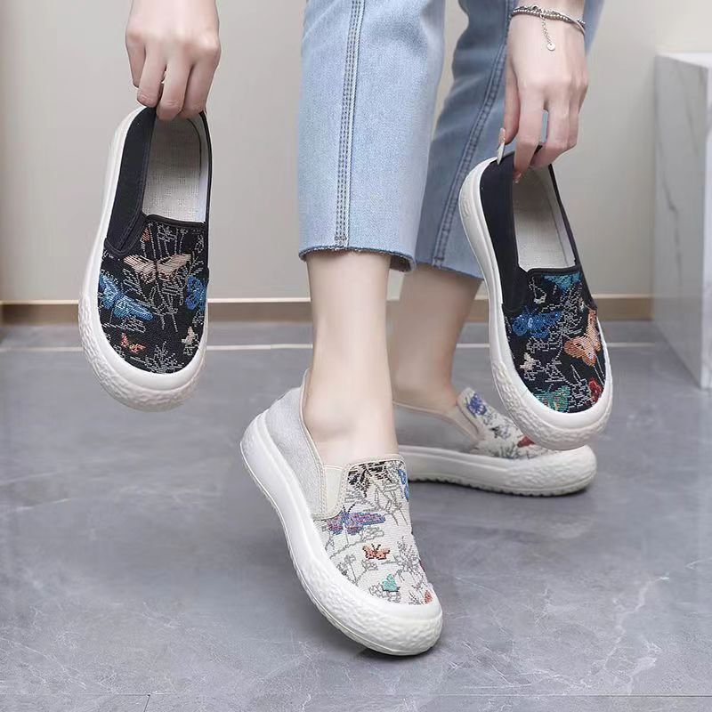 2024 spring new women's round head slip-on canvas women breathable soft sole student lazy single shoes_voghion.com