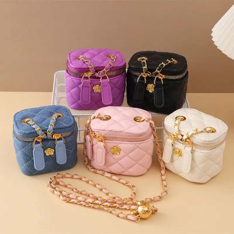 Women's New Crossbody Foreign Gold Ball Camellia Mini Diagonal Small Body Box Bag 2025_voghion.com