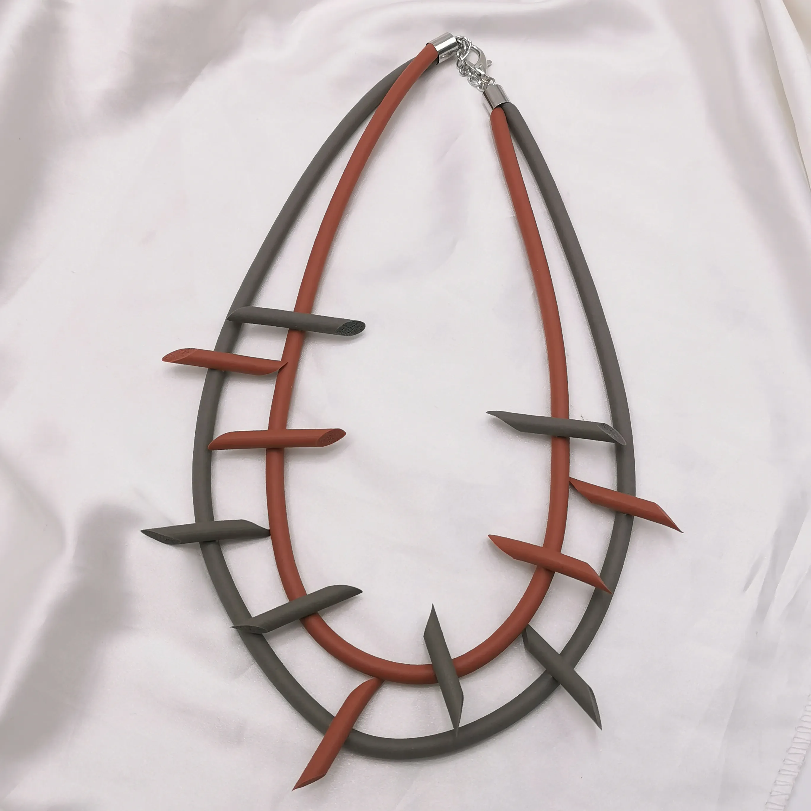 Catene Collana in gomma fatta a mano per le donne Boho Ciondoli Gotico Semplice catena Choker Moda coreana Gioielli fai da te a strati_voghion.com
