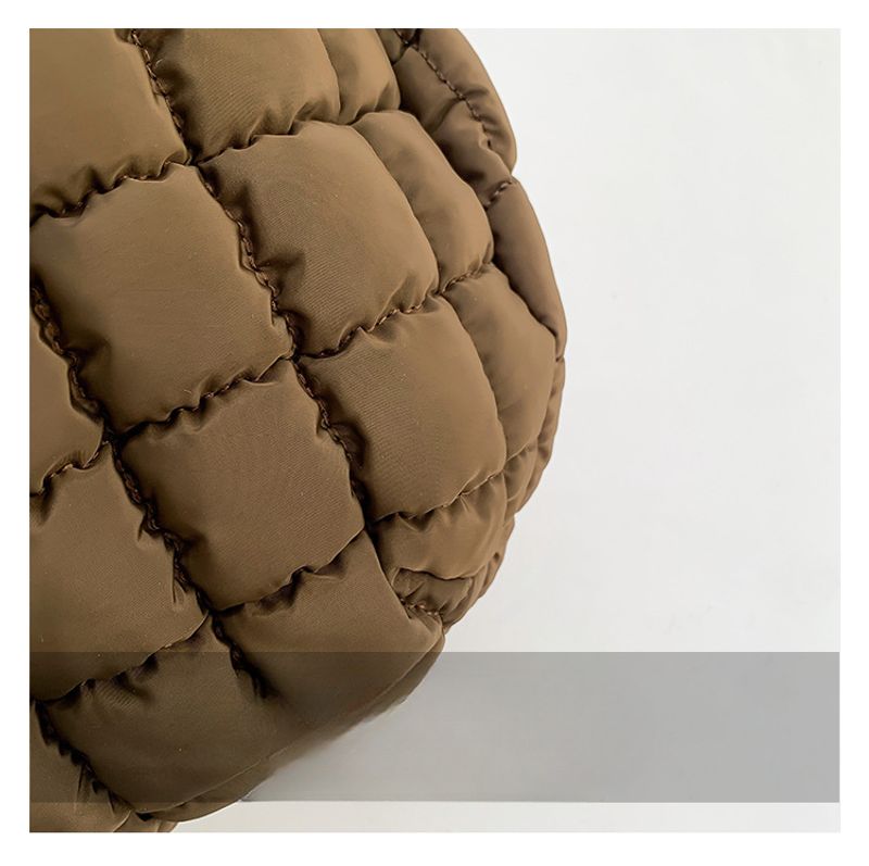 Kadınlar için Cloud Bag Wrinkle 2024 Yeni Moda Hobos Büyük Kapasiteli Naylon Günlük Omuz Çantaları Kabarcık Çapraz Çanta_voghion.com