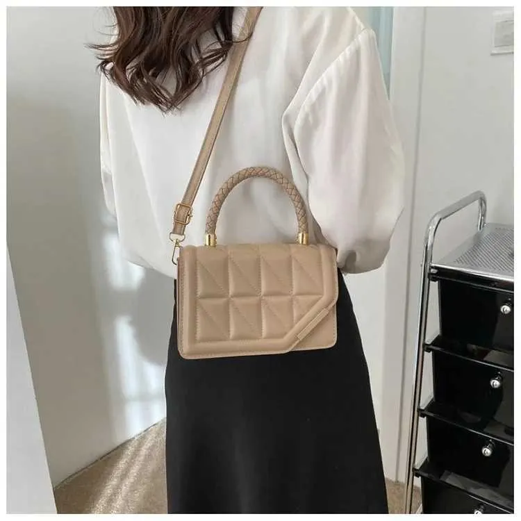Black Plaid Shoulder Bag Designer Crossbody Handbag For Women_voghion.com