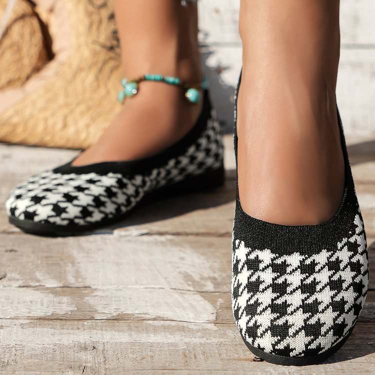 Wholesale knitted soft-soled toe shoes flying woven shoes women's flat spring new breathable shallow-mouth  shoes_voghion.com