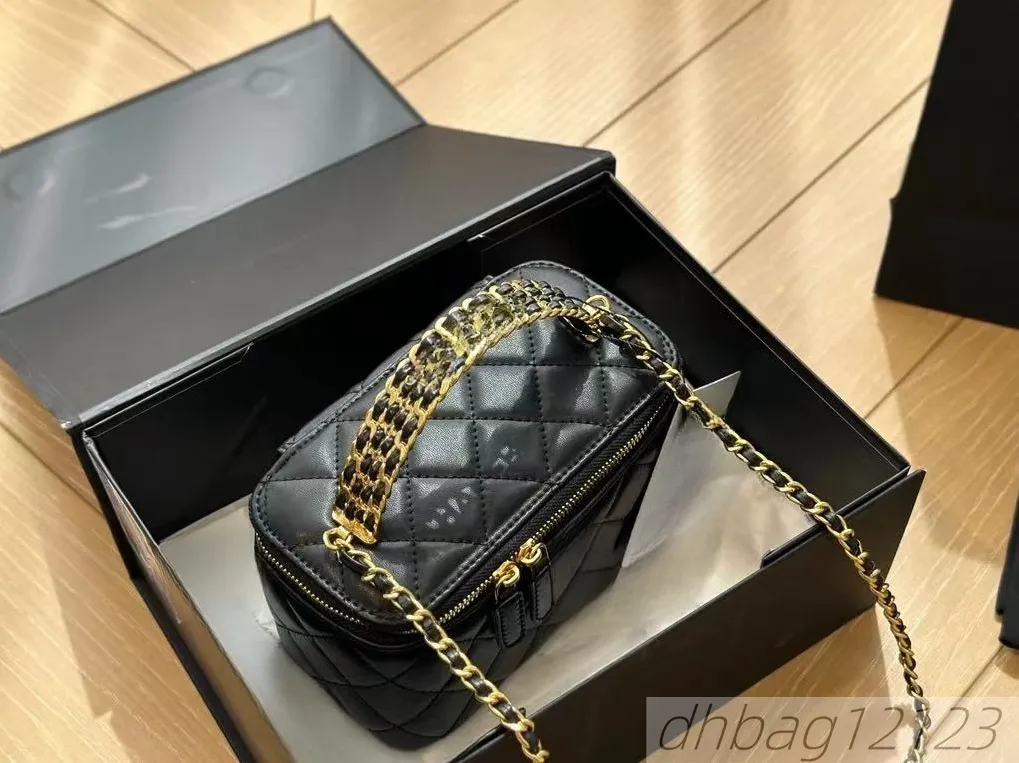 Color Weaving Hollow Letters Handle Women Designer Makeup Bag Lambskin Leather Metal Hardware Matelasse Chain Clutch_voghion.com