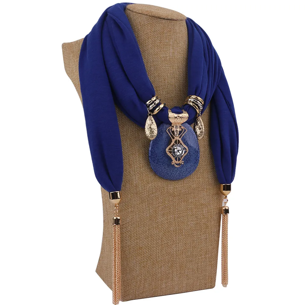 Large Horse Resin Jewelry Necklace Yiwu Pendant Solid Color Tassel Scarf_voghion.com