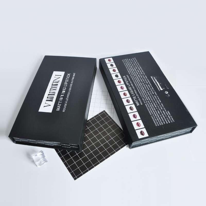 Set cadou cu 12 piese de culoare pentru ruj de buze_voghion.com